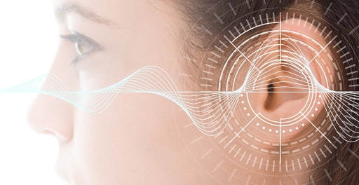 爲什麽當我戴上助聽器後我的聲音